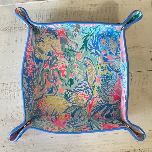 Lilly Pulitzer Other - Lily Pulitzer Mermaid button tray - good condition